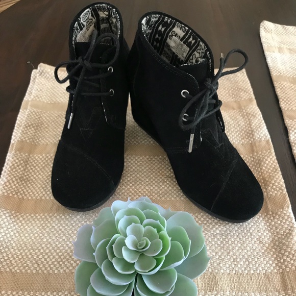 Toms Shoes - ♥️Tom’s Black Suede bootie! New! 7.5
